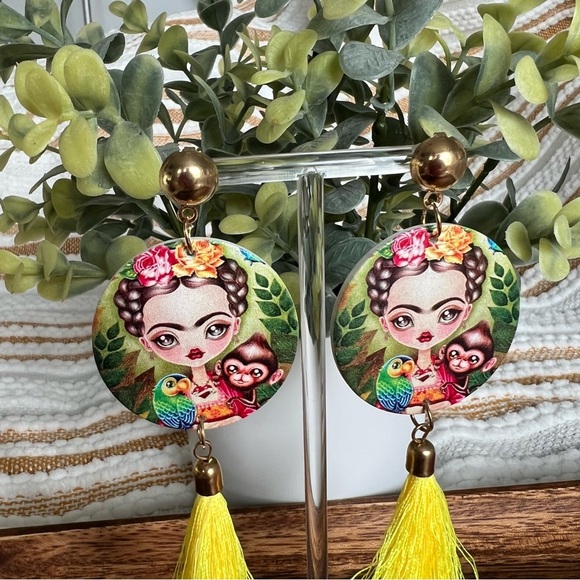 Frida Kahlo Portrait Mexican Artist Tassel Earrings - Picture 3 of 8